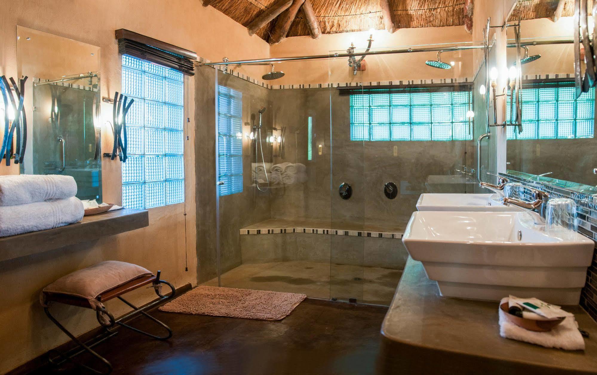 Gorges Lodge Виктория Фолс Екстериор снимка